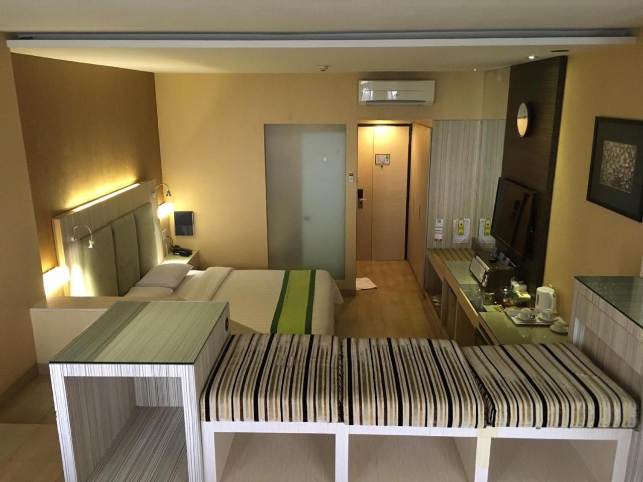 Hotel Wisata Niaga Purwokerto Eksteriør billede