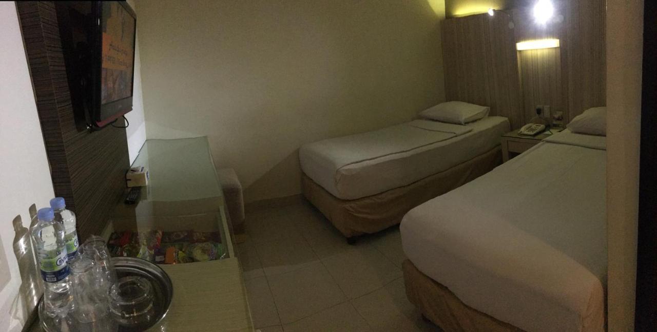 Hotel Wisata Niaga Purwokerto Eksteriør billede