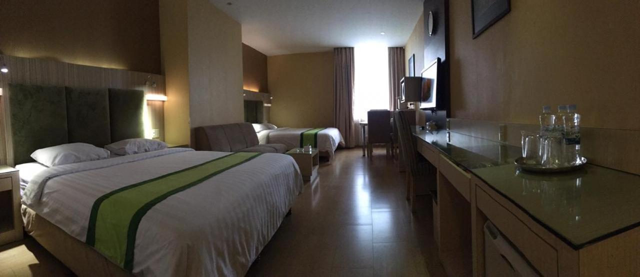 Hotel Wisata Niaga Purwokerto Eksteriør billede